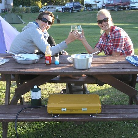 Blenheim Bridges Holiday Park Extérieur photo