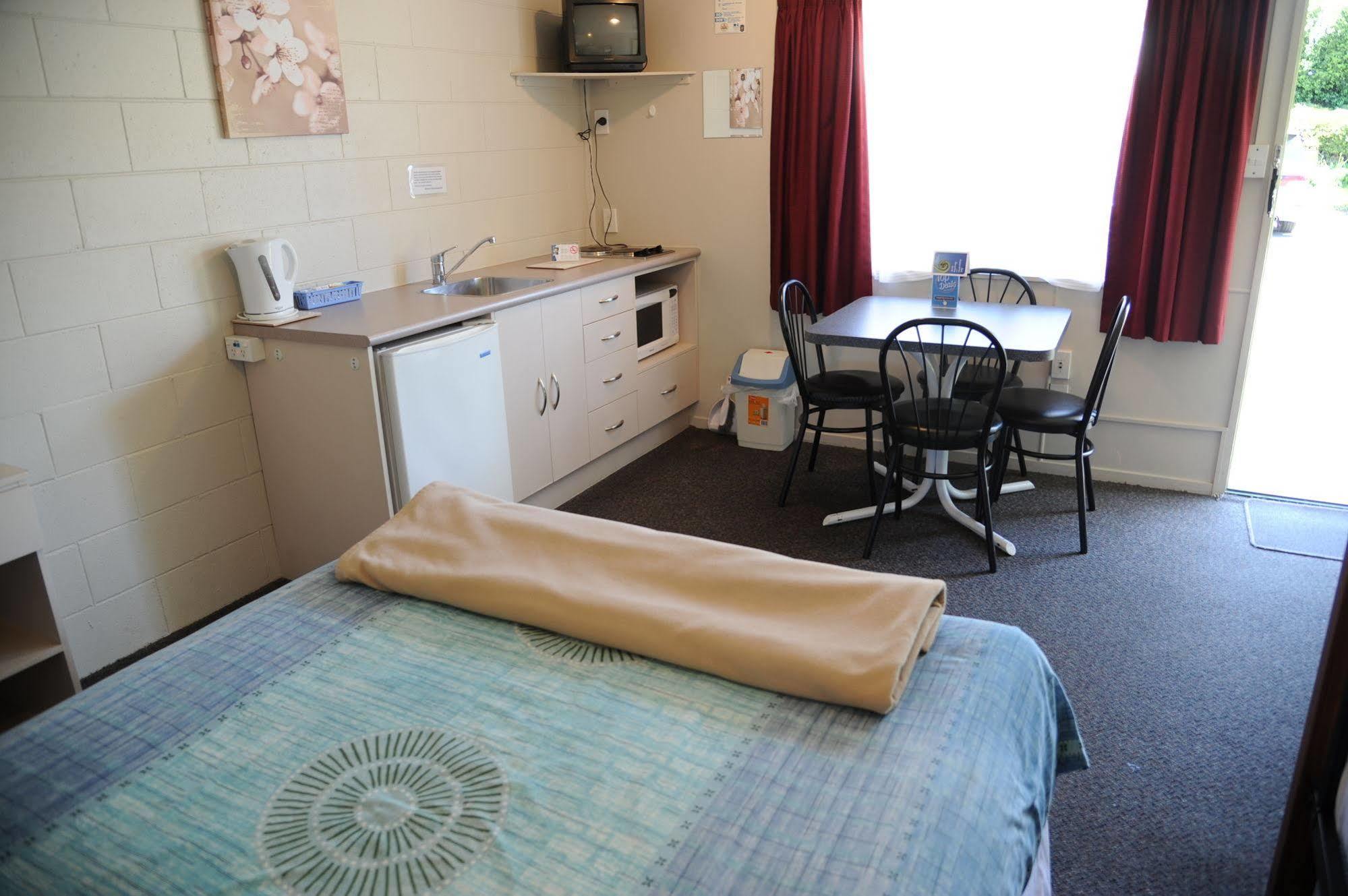 Blenheim Bridges Holiday Park Extérieur photo