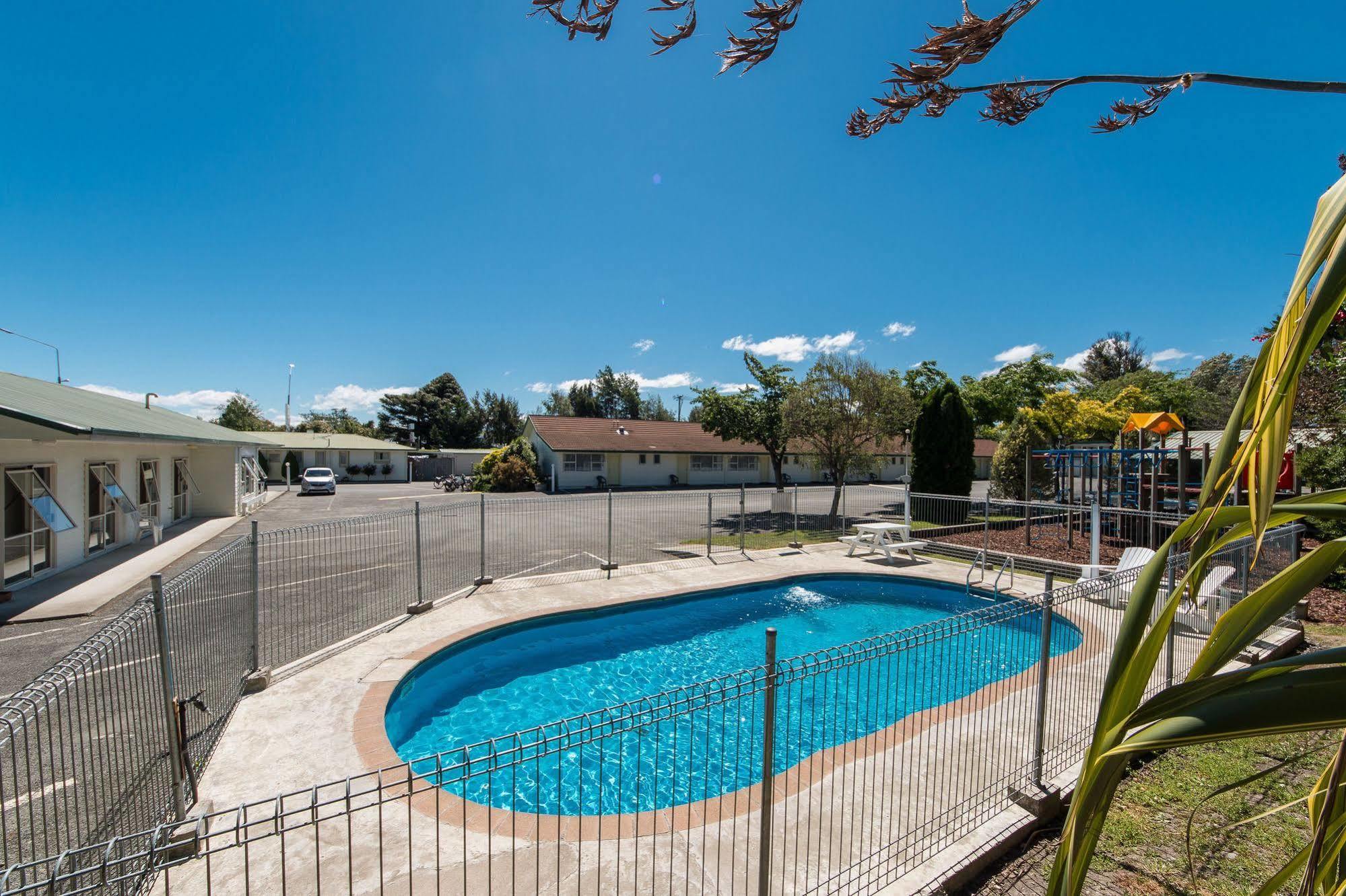Blenheim Bridges Holiday Park Extérieur photo