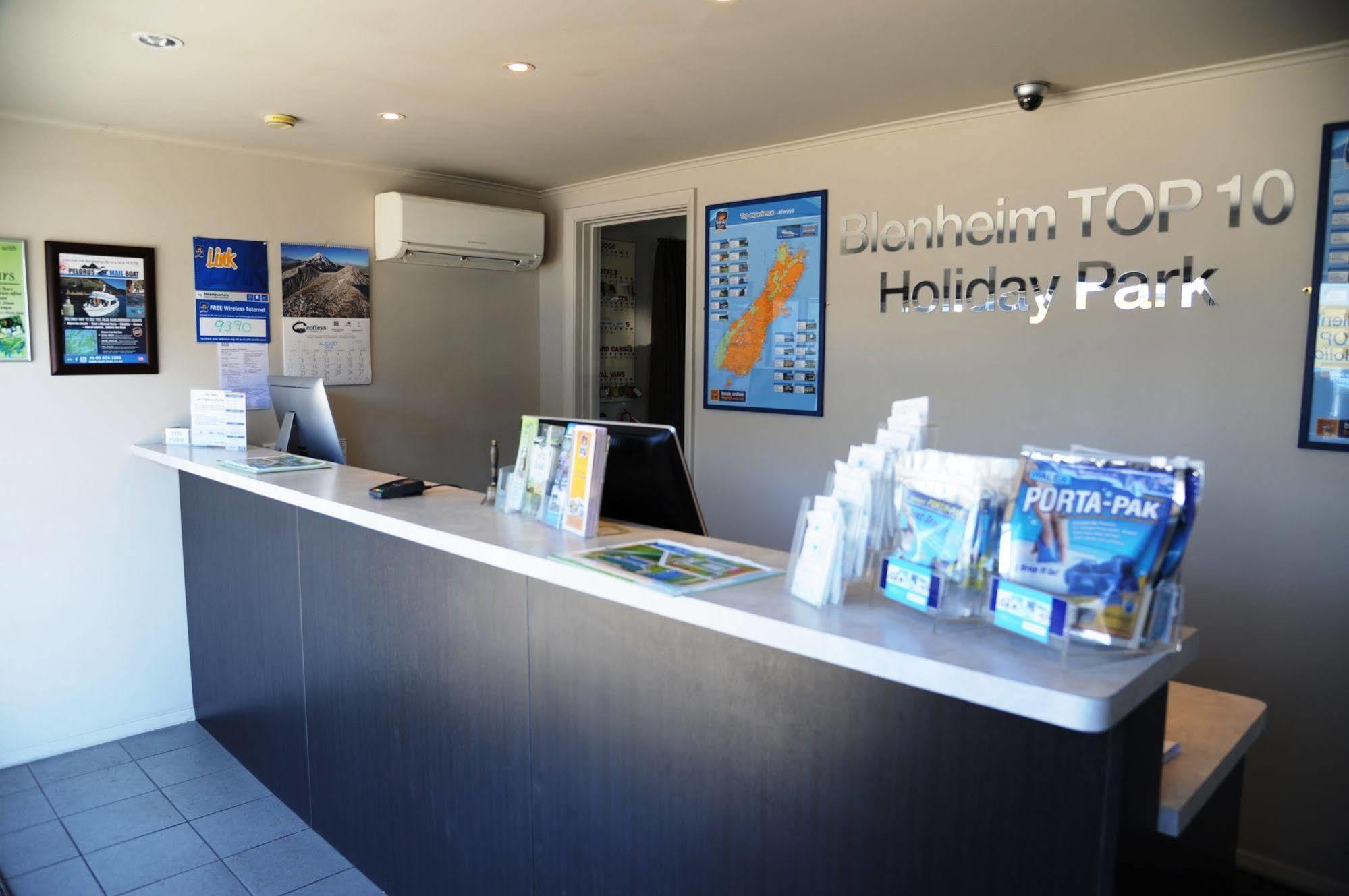 Blenheim Bridges Holiday Park Extérieur photo